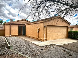1085 Harrison Dr NE, Rio Rancho, NM 87144