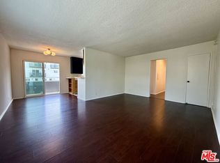 6350 Willoughby Ave #3, Los Angeles, CA 90038