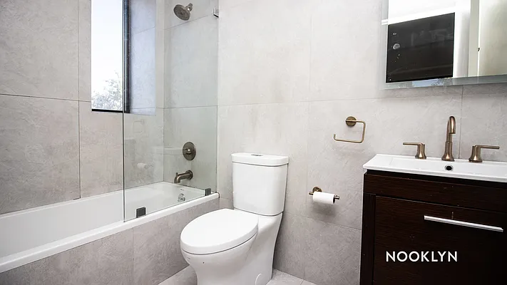 Rented by Nooklyn NYC LLC | media 34