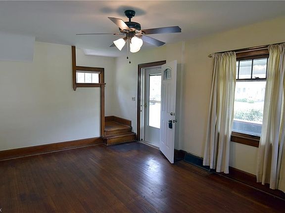 5th image of 1017 Willard Ave SE