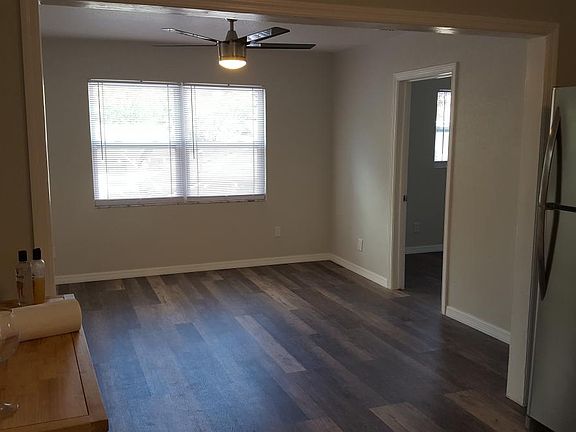 4th image of 924 1/2 Jackson St N