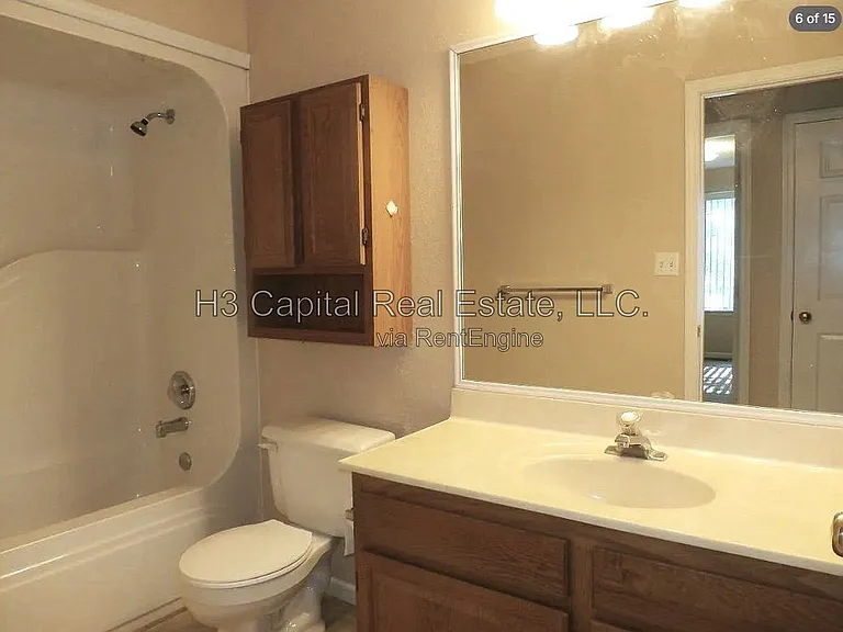 319 Hannah Dr — Photo 6