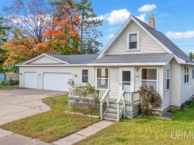 332 Hooper St, Kingsford, MI, 49802