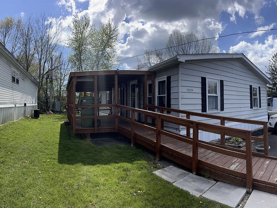 Exterior Image-0-Skyline Arbor Estates