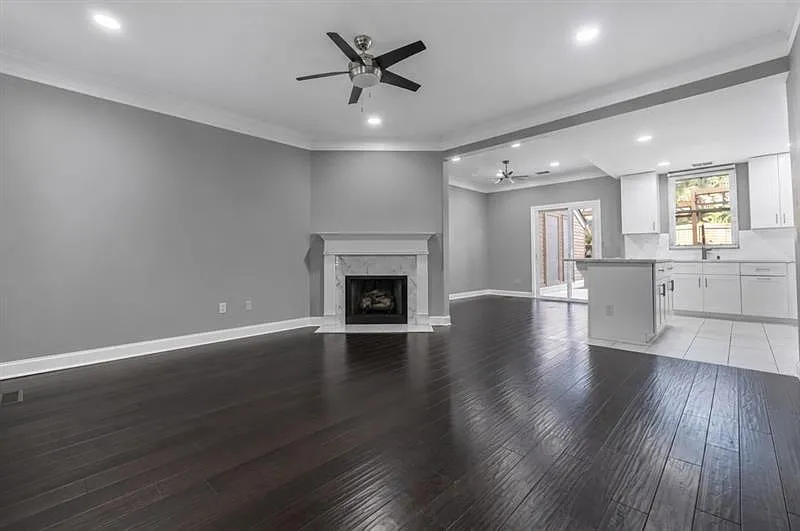 2 bed, 2.5 bath, 1160 sqft, $1,950 — Photo 4