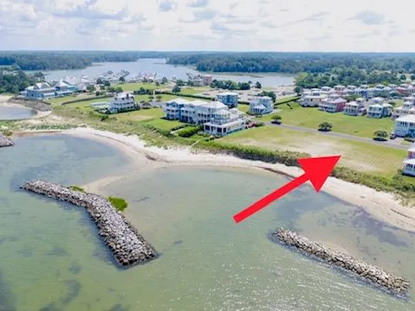 161 Sunset Blvd, Cape Charles, VA 23310