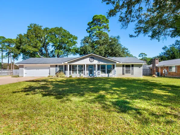 301 17th St, Niceville, FL 32578