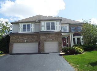 21 E Sandstone Ct, South Elgin, IL 60177