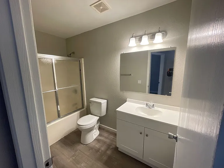 1421 Risen Star Ct — Photo 10