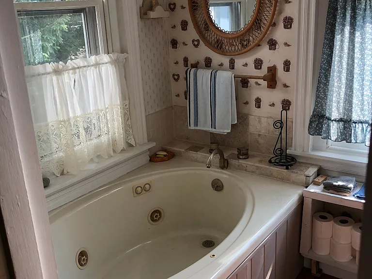147 W Conestoga Rd — Photo 23