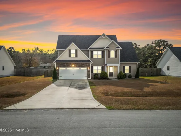 210 Breakwater Drive, Sneads Ferry, NC 28460