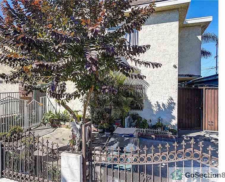 1st image of 9511 Juniper St