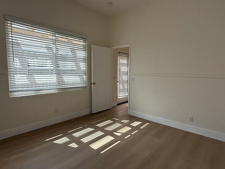10860 Ivy Hill Dr #8 — Photo 17