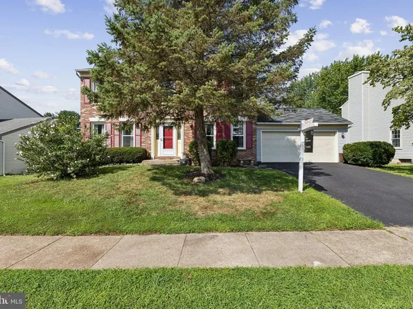 3574 Armfield Farm Dr, Chantilly, VA 20151