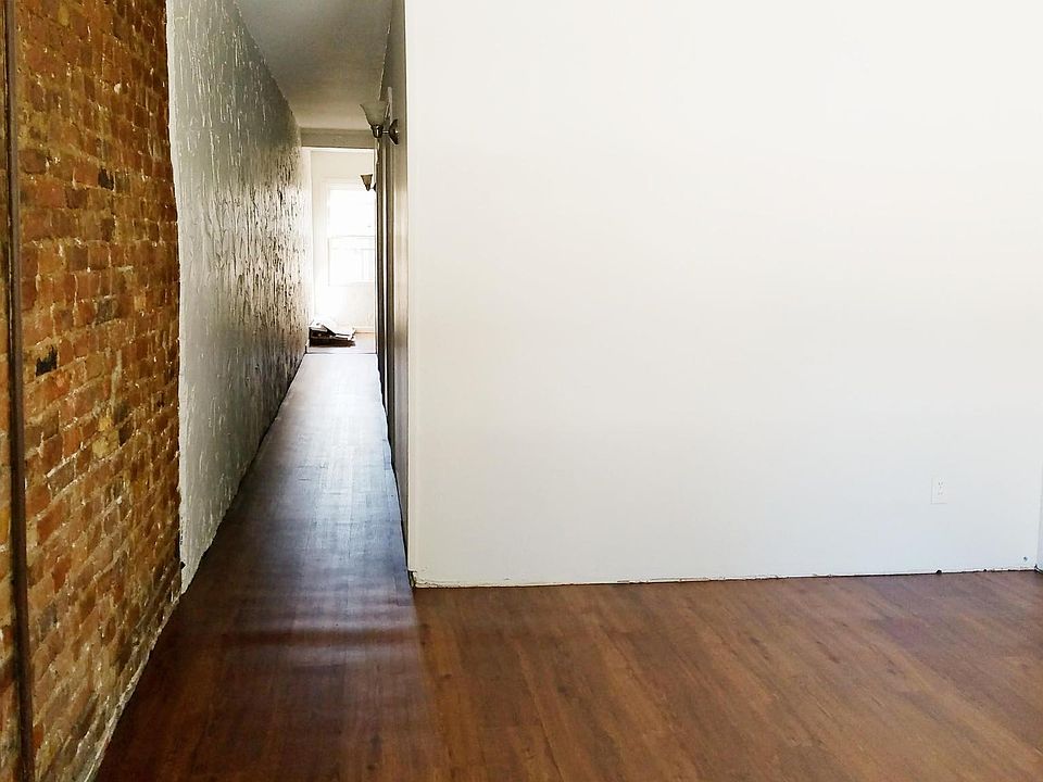 1st image of 11 Gren Way Aly #1