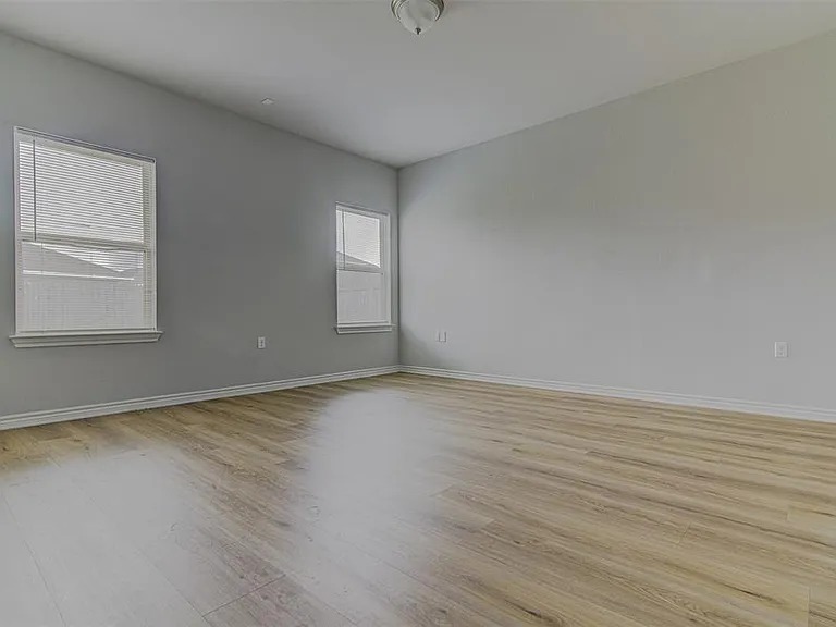 1311 Hazelton Cv — Photo 21