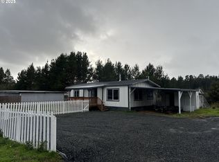 359 N 8th St, Lakeside, OR 97449