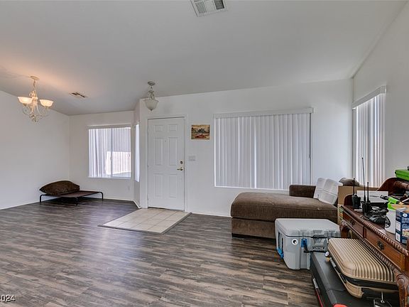 3rd image of 4857 Maiden Ct