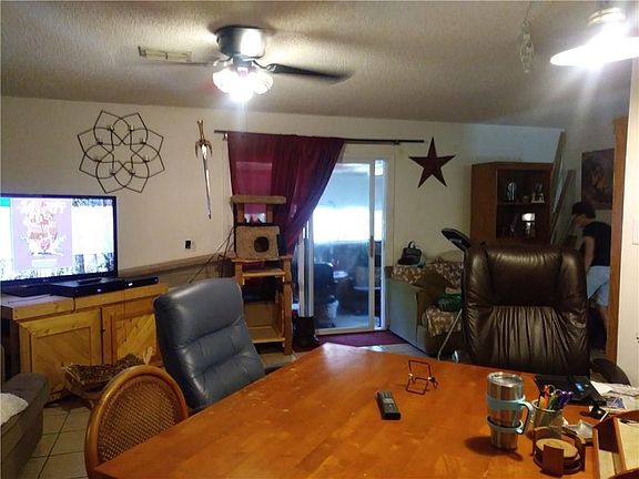 3rd image of 125 49th Ave