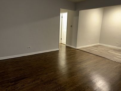 3rd image of 1500-04 N 22nd Ave