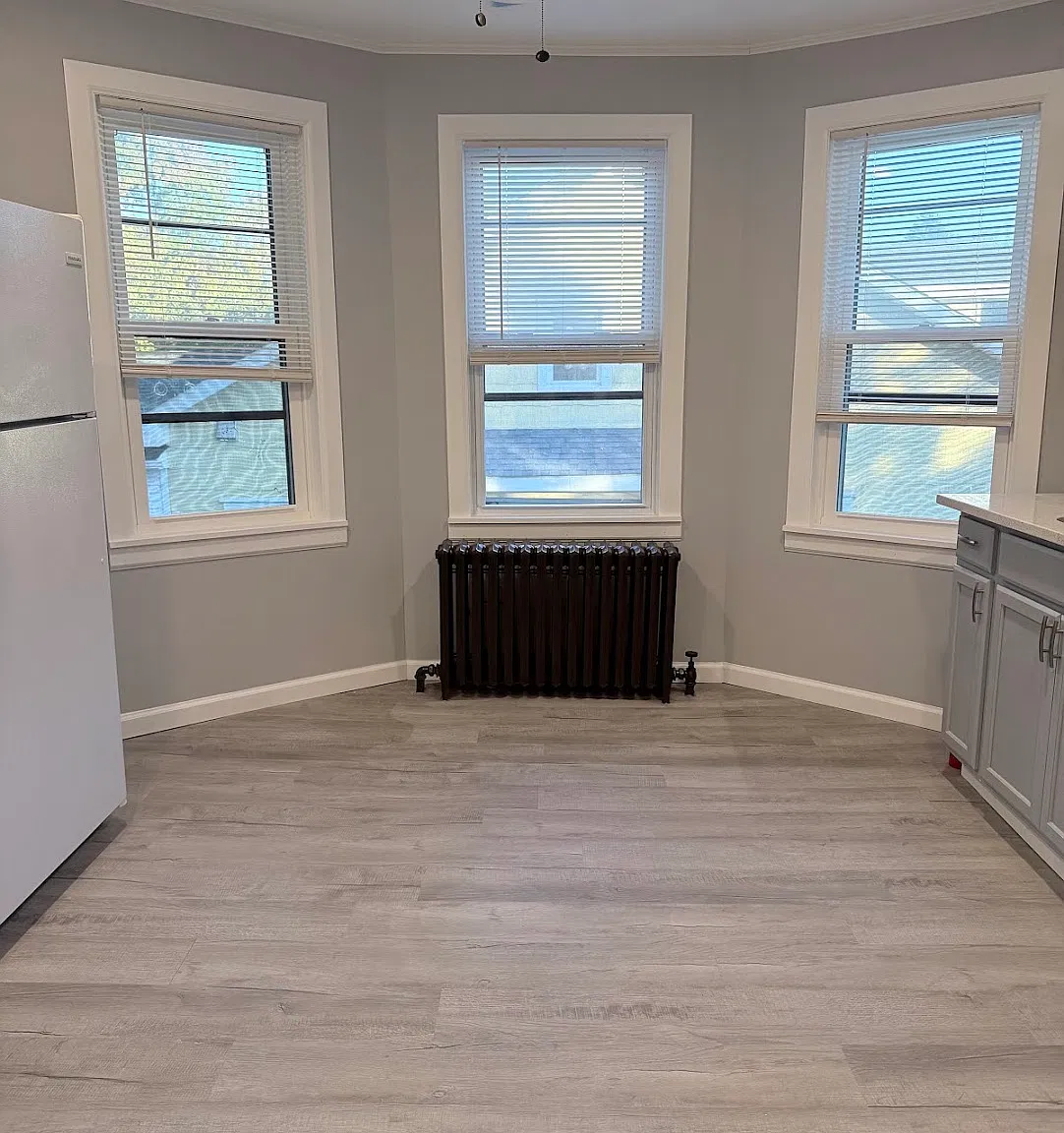 3 bed, 1.5 bath, $2,650 — Photo 3