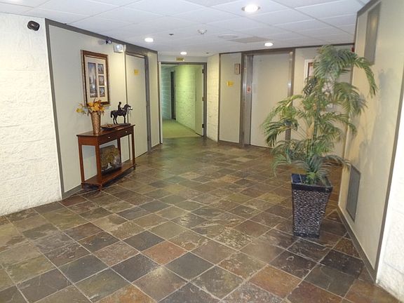 2nd image of 1700 Wedgewood Dr APT 203