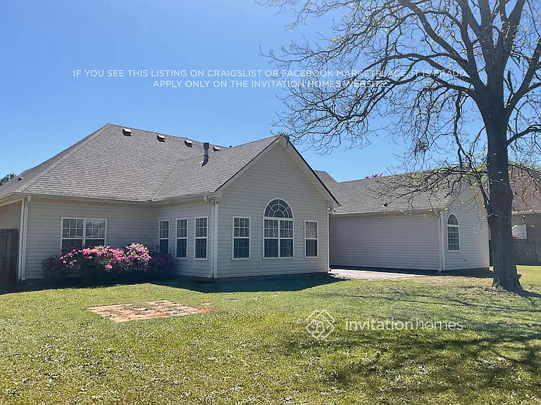 312 Glouchester Dr — Photo 18