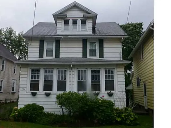 509 S Washington St, East Rochester, NY 14445
