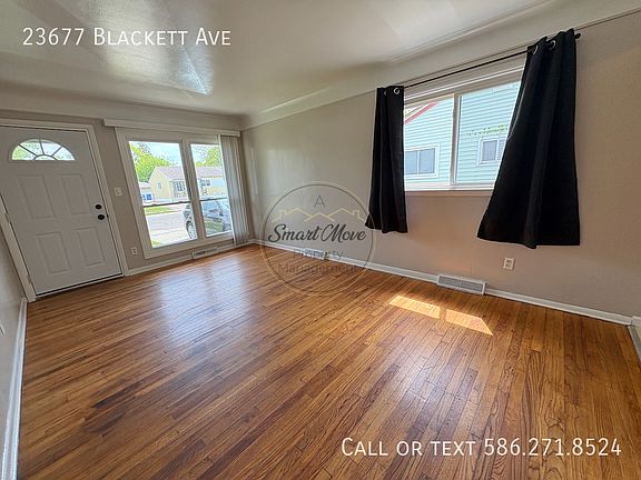 3rd image of 23677 Blackett Ave