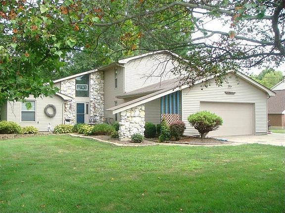 2nd image of 5618 Chatfield Dr