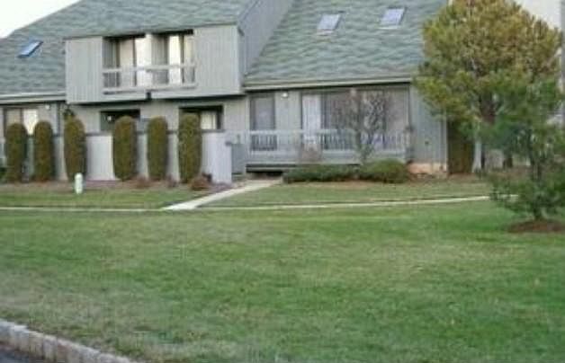 1st image of 208 Linda Ln