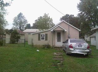 227 E Garfield Ave, Seymour, MO 65746