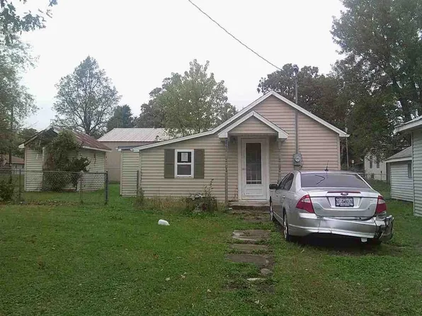 227 E Garfield Ave, Seymour, MO 65746