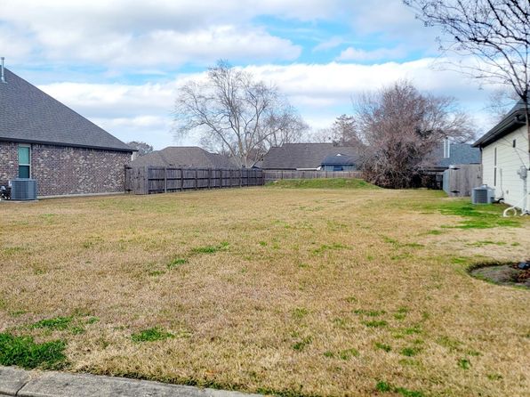 111 Tortoise Ln, Broussard, LA 70518