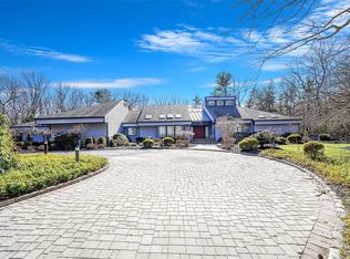 14 Crane Neck Rd, Setauket, NY 11733