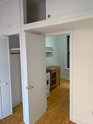 Rented by Oxford Property Group | media 34