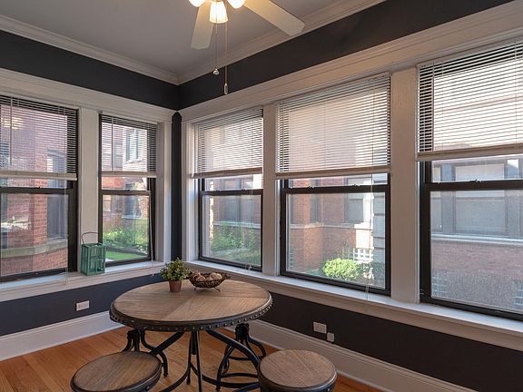 3rd image of 1576 Oak Ave #49bce5425