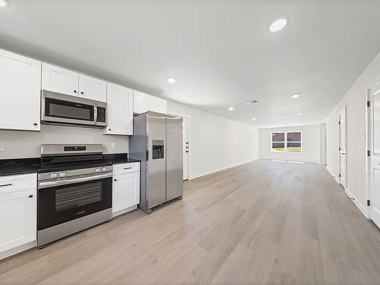 1407 S 5th St — Photo 9