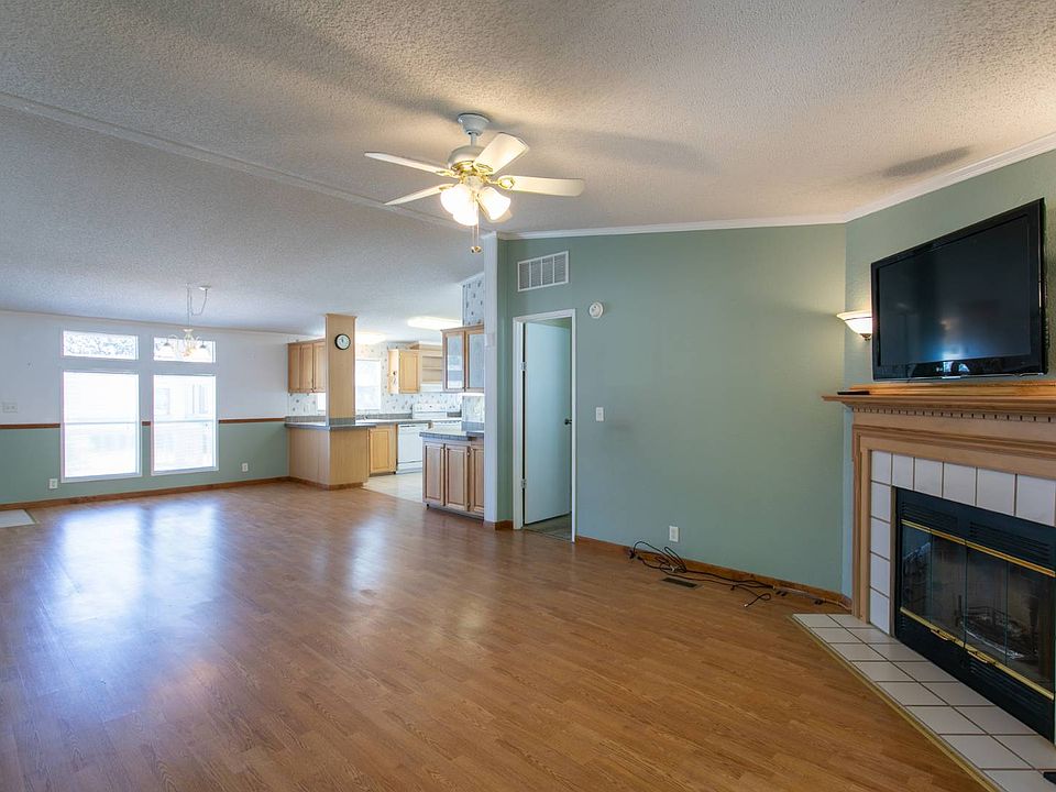 1st image of 501 Oakwood St