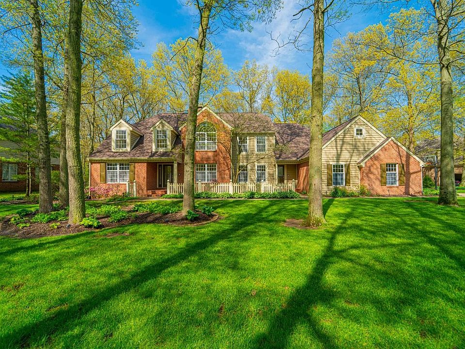 1st image of 4402 Thornbury Dr W
