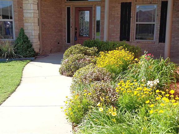 4th image of 298 NE Creekside Dr