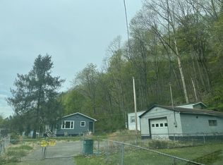 94 Columbia Heights Rd, Kimberly, WV 25118