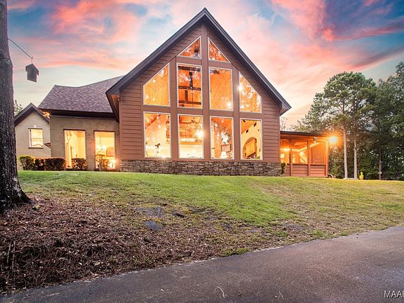 3rd image of 120 Covered Bridge Rd