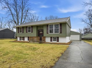 715 Cheyenne St, Lowell, IN 46356