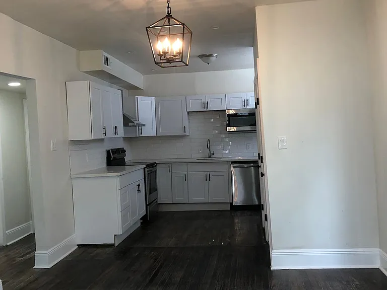 3508 Robert St #DOWNSTAIRS — Photo 2