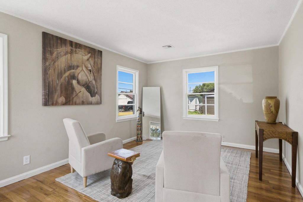 1120 J St NW, Miami, OK - View 3