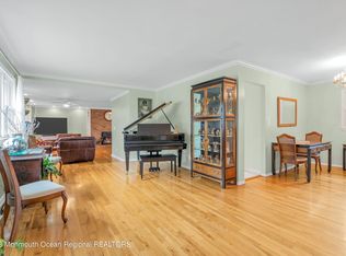 36 Westbrook Rd, Howell, NJ 07731