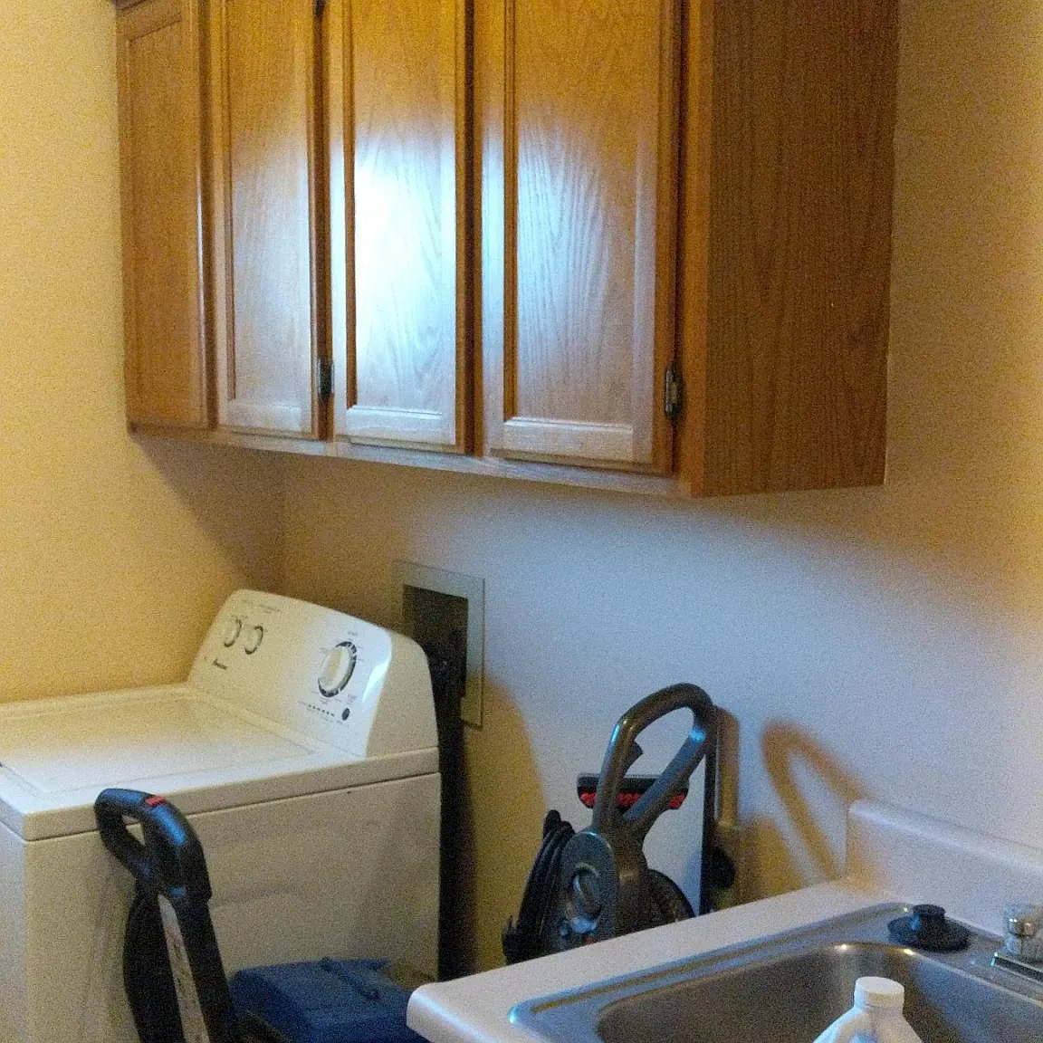 3 bed, 2.5 bath, 2150 sqft, $2,350 — Photo 3
