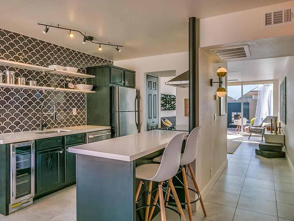 OPEN CONCEPT FLOOR PLAN