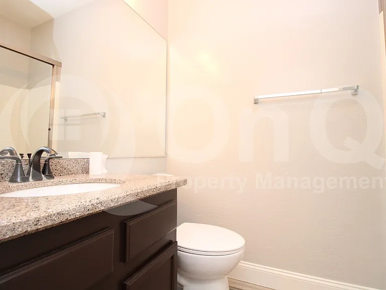 2764 E Highland Ct — Photo 17
